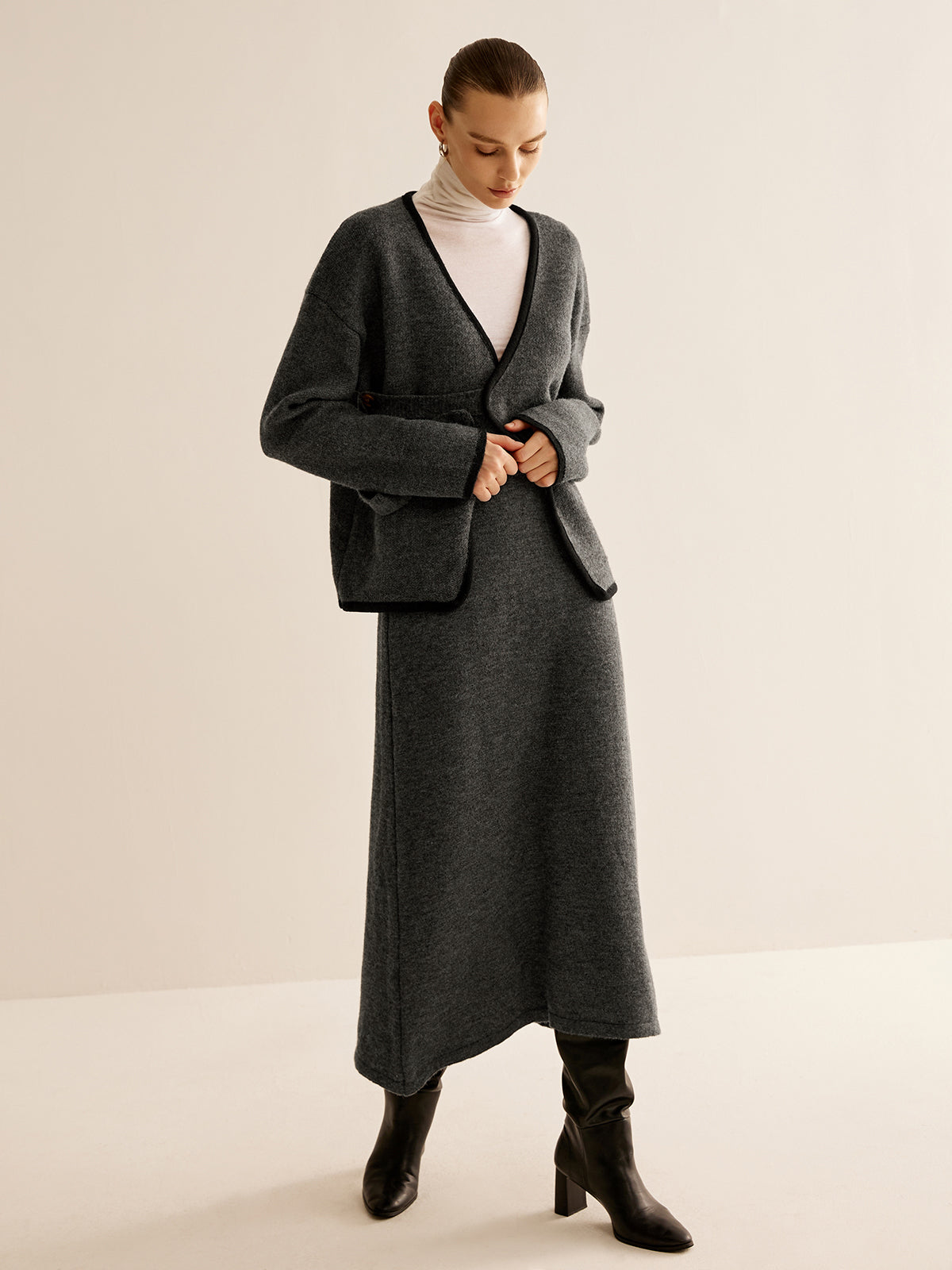 Kontrast Yan Şeritli Kemerli Kazak Koordinatları