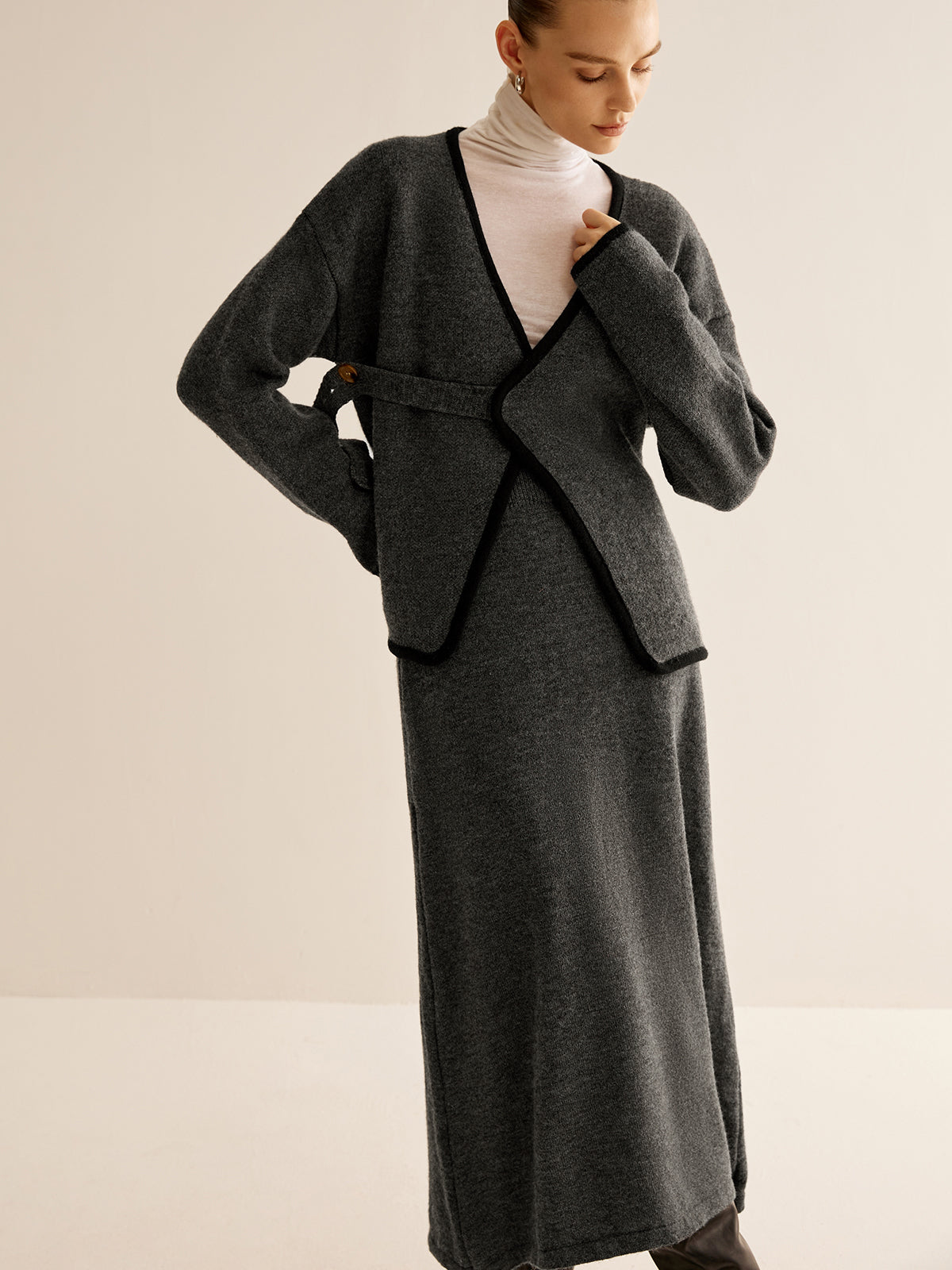 Kontrast Yan Şeritli Kemerli Kazak Koordinatları