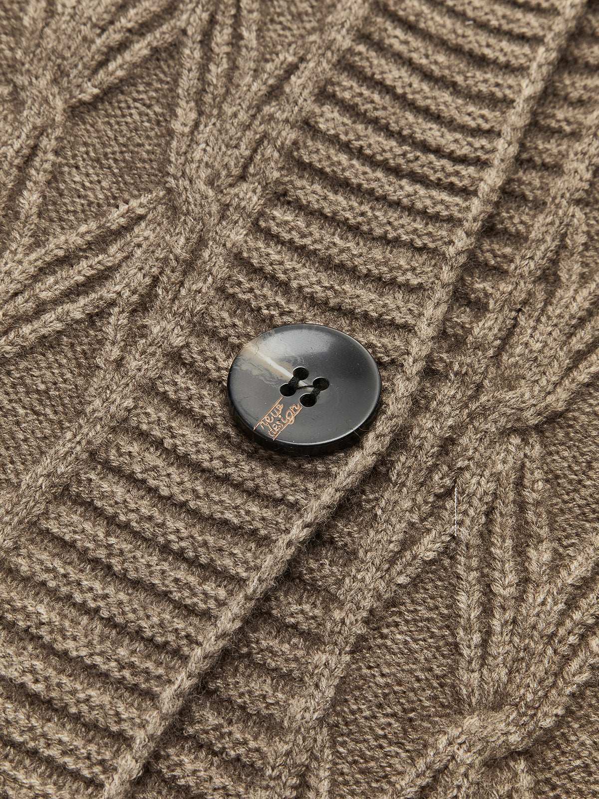 Elmas Dikişli Uzun Örgü Hırka