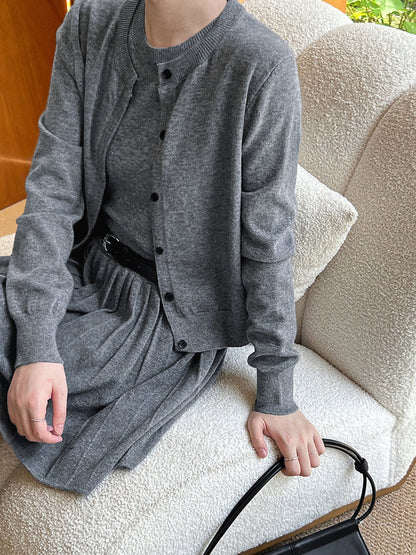 Yuvarlak Yaka Pileli Kemerli Etek Takımı