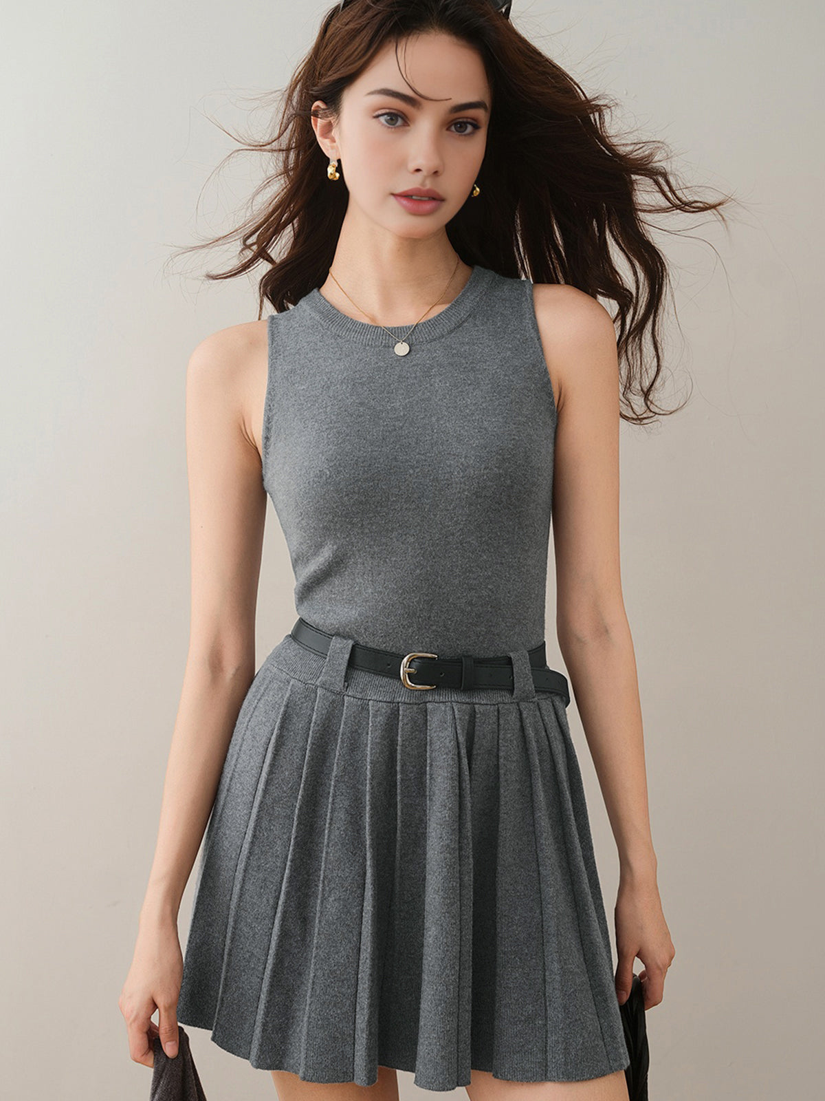 Yuvarlak Yaka Pileli Kemerli Etek Takımı