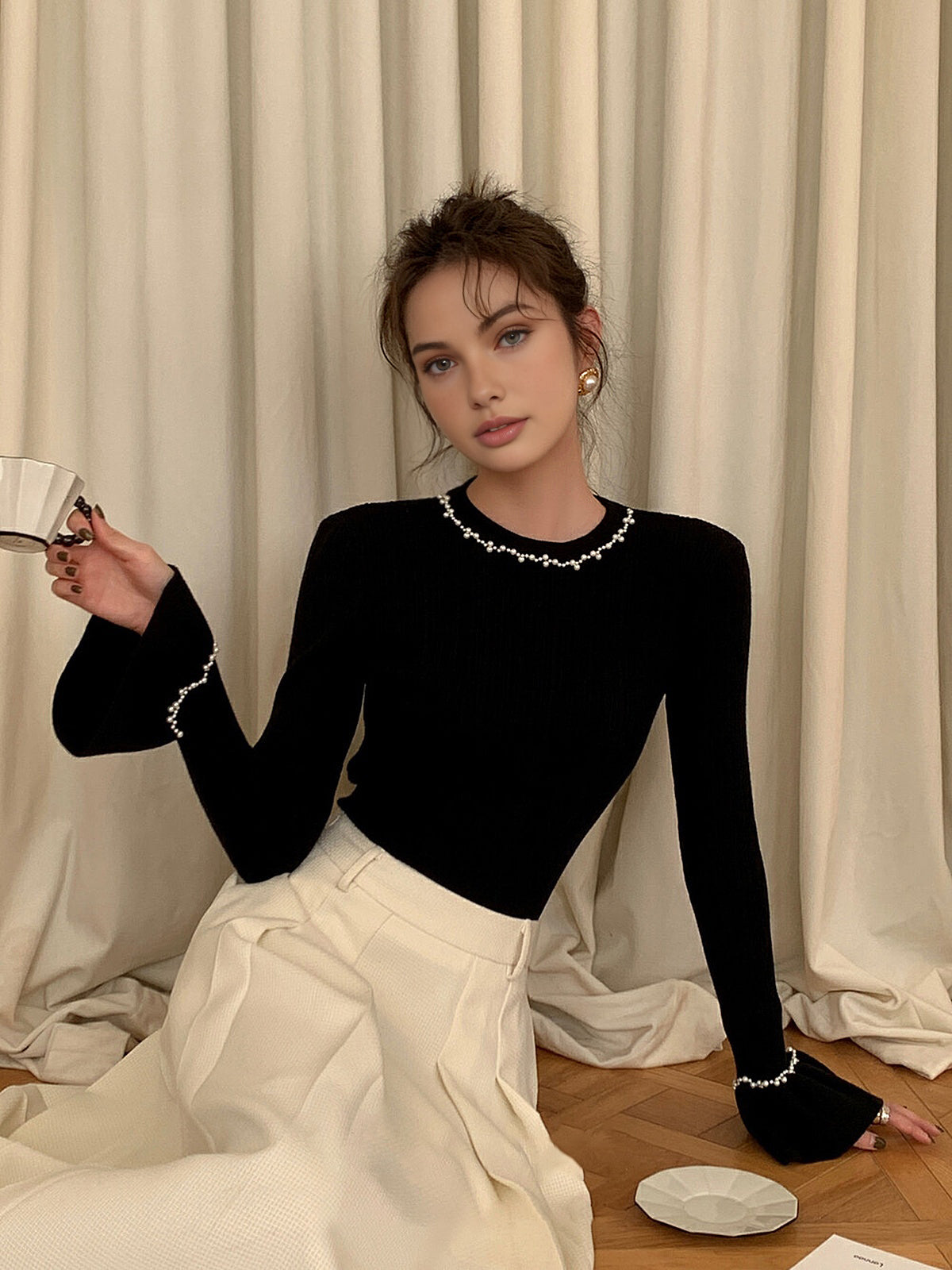 Boncuklu Süslemeli Volanlı Örgü Üst