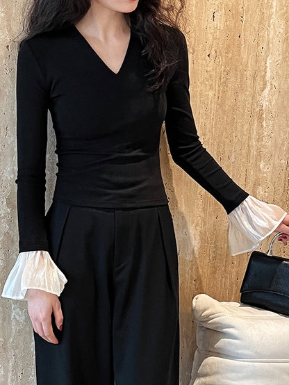 V Yaka Kontrast Volanlı Manşet Tişört