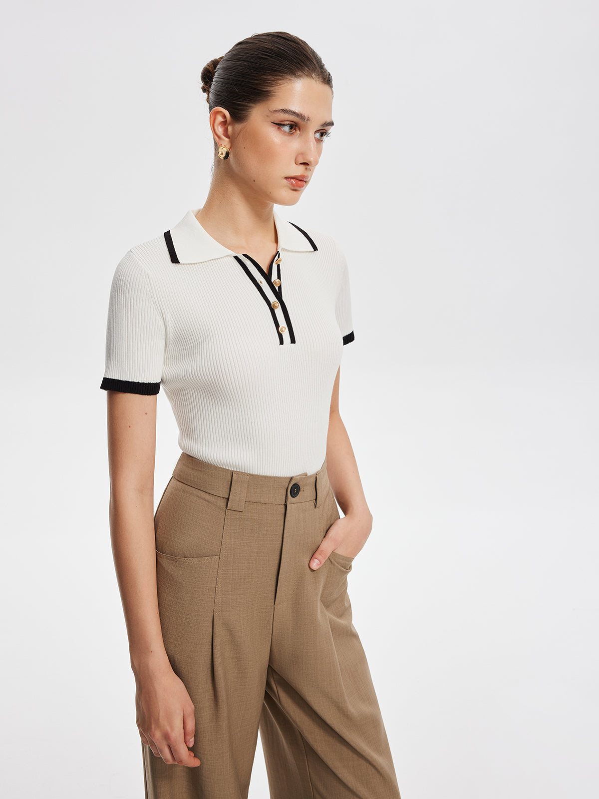 Kontrast Kesim Metal Düğmeli Örgü Üst