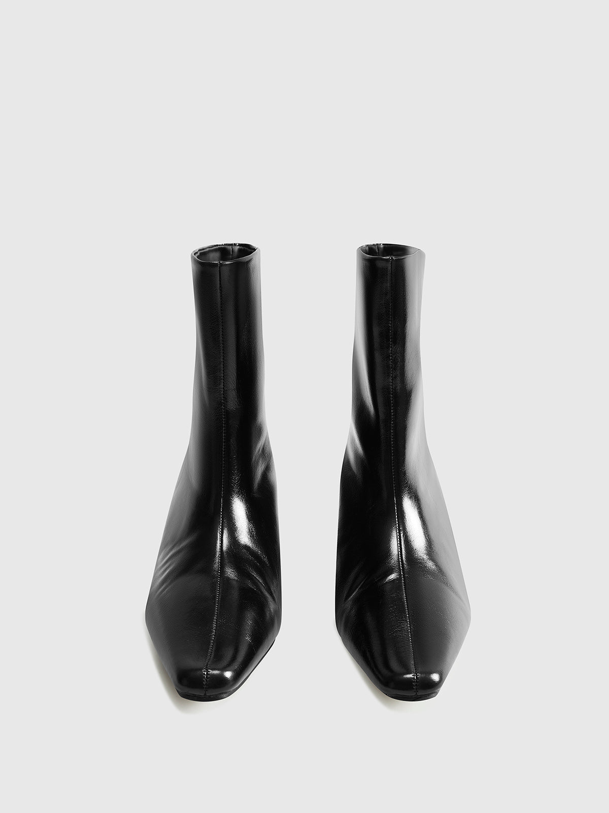 Kare Burunlu Yavru Kedi Botları