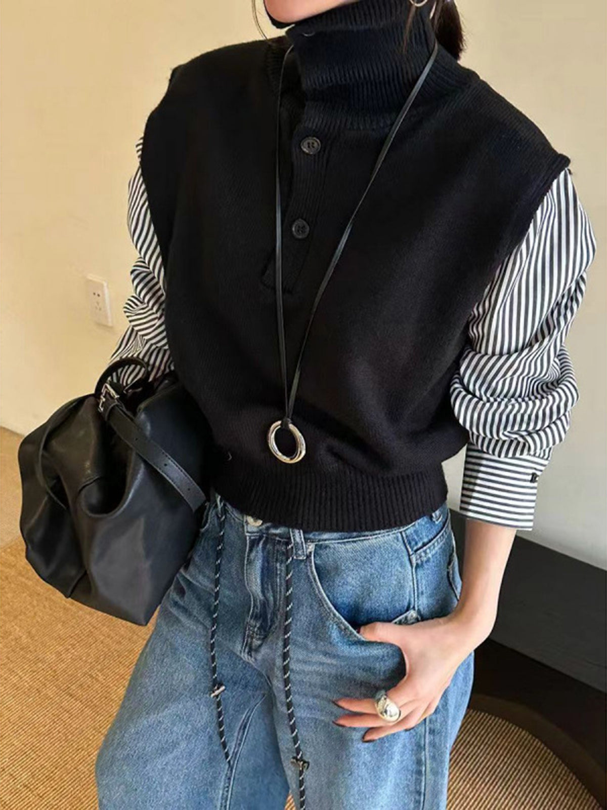 Renk Bloklu Panel Yaka Kazak