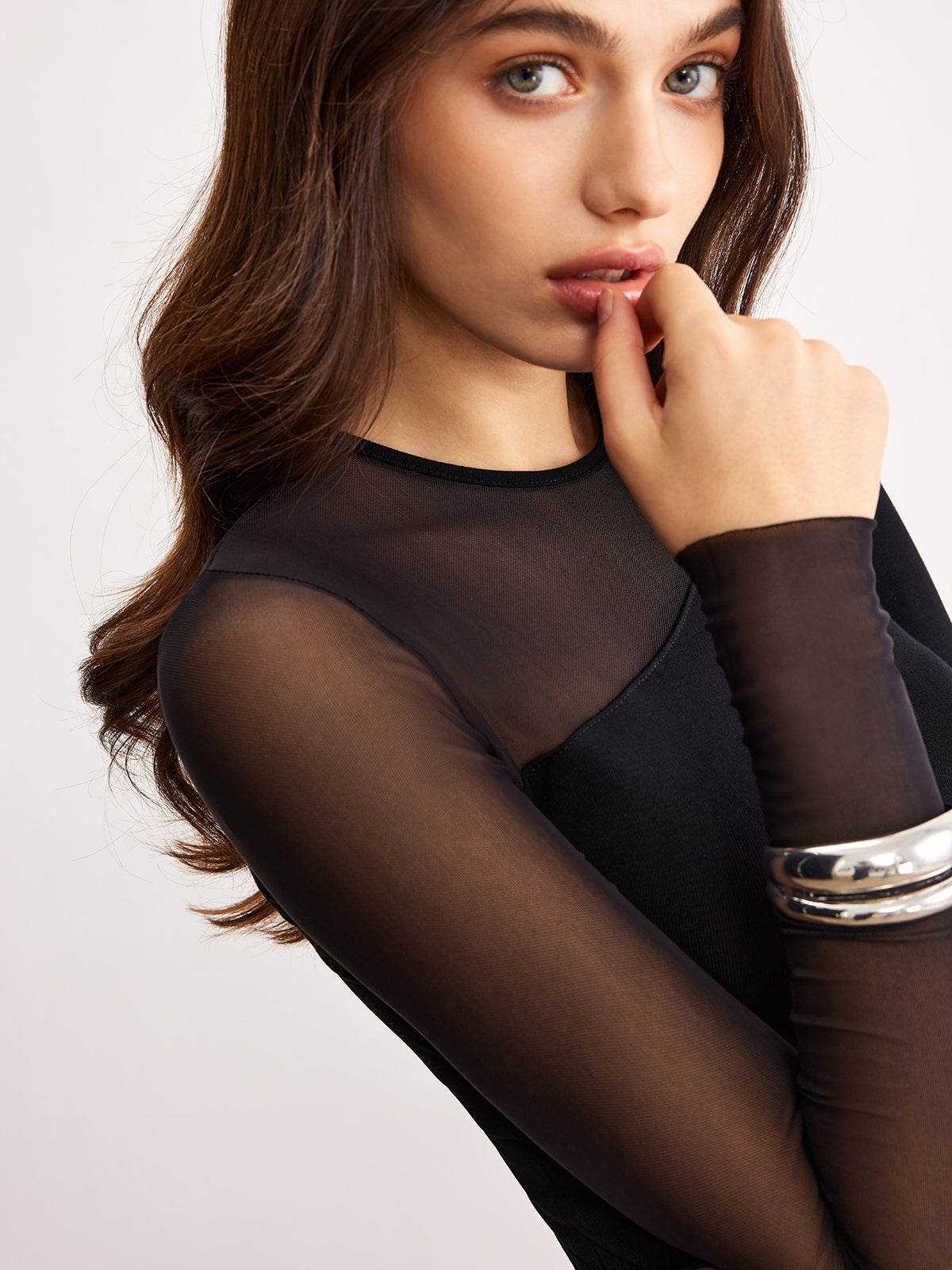 Asimetrik Şeffaf Panelli Jersey Üst