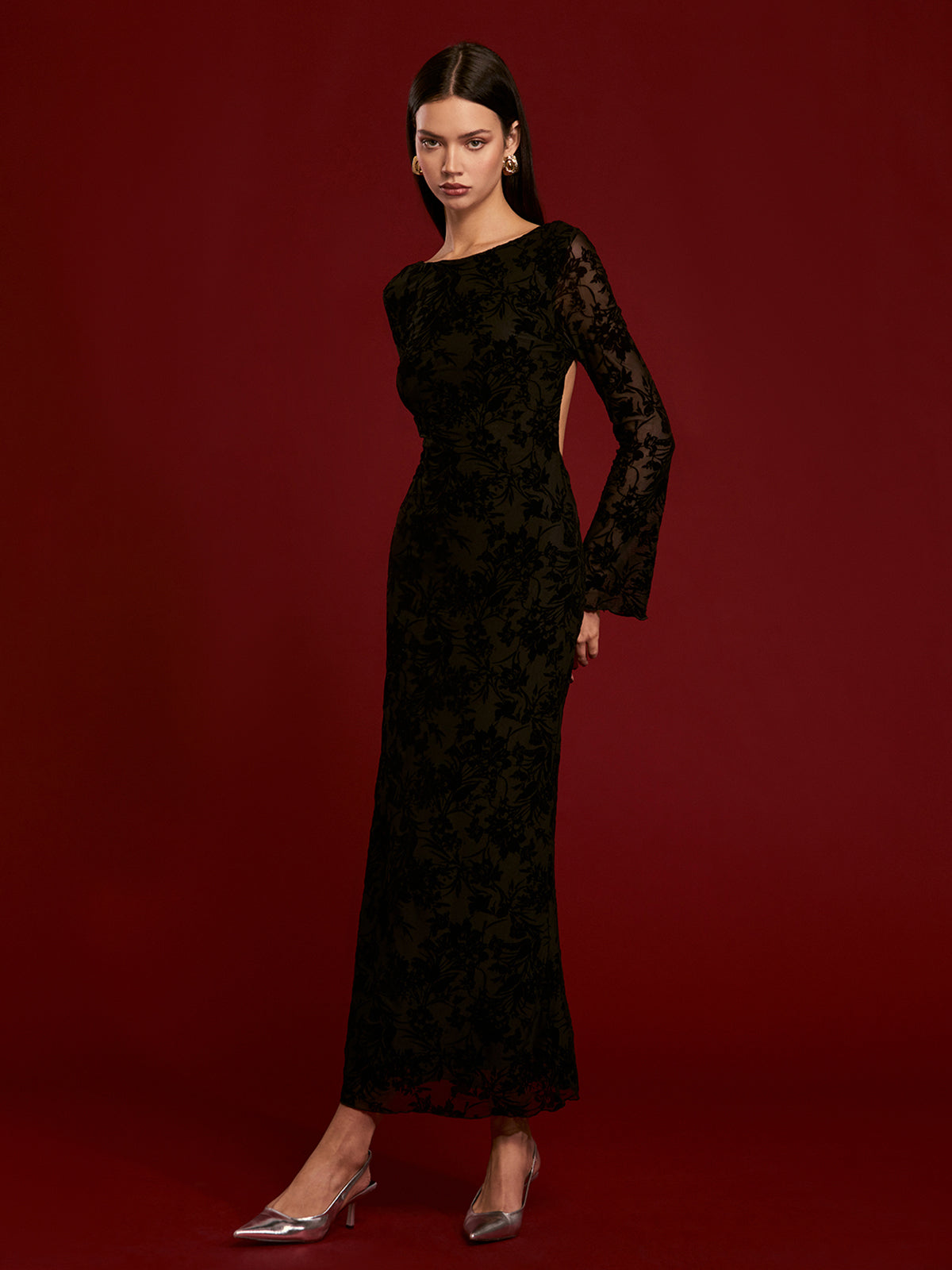 Sırtı Açık Kadife Elbise