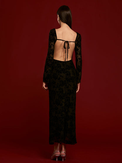 Sırtı Açık Kadife Elbise