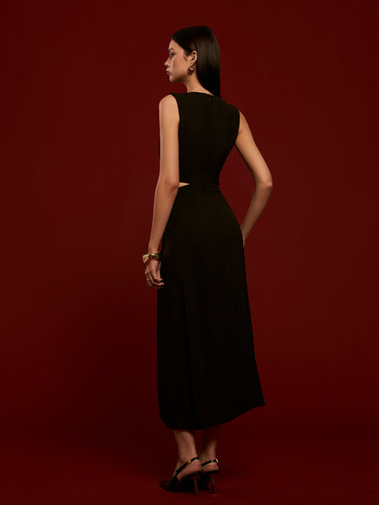 Metal Halka Kesimli Pileli Elbise