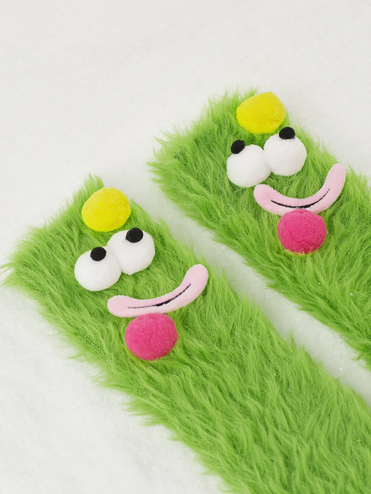 Karikatür Mercan Kadife Orta Boy Çoraplar