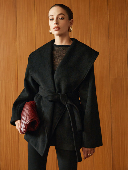 Büyük Yaka Kemerli Mont