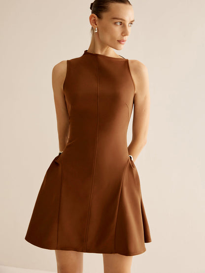 Asimetrik Yaka Panelli Büzgülü Elbise