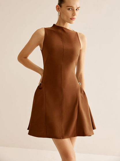 Asimetrik Yaka Panelli Büzgülü Elbise