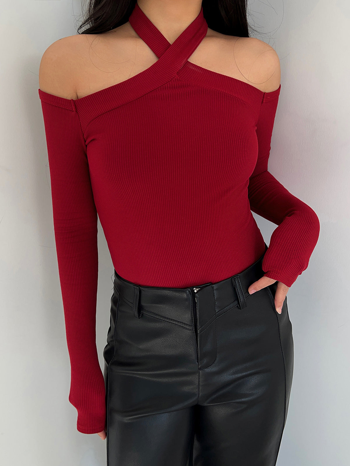 Criss Cross Soğuk Omuzlu Kaburgalı Üst