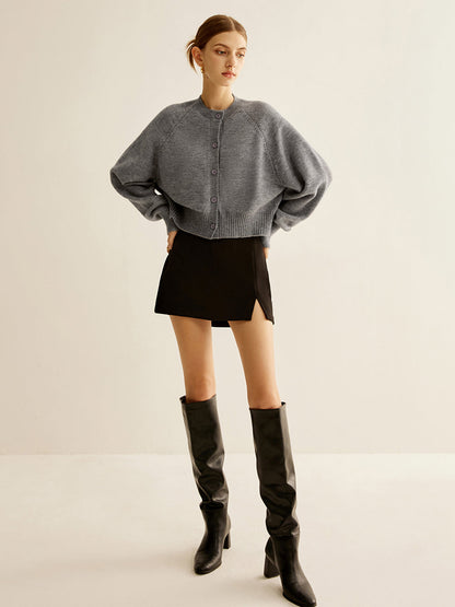 Yuvarlak Yakalı Göğüslü Hırka