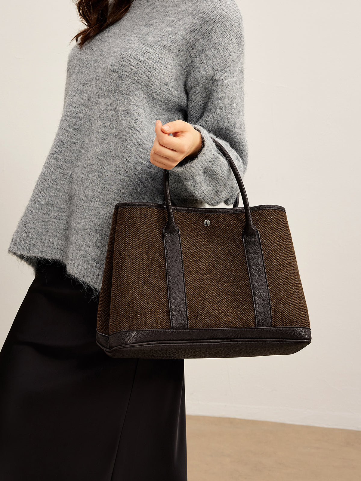 Chevron Düğmeli Tote Çanta