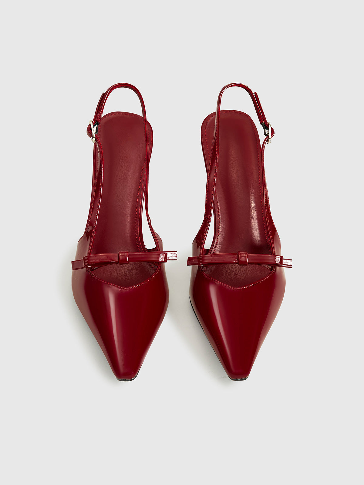 Sivri Burunlu Fiyonklu Askılı Ayakkabılar