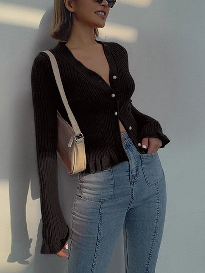 Fırfırlı İnci Düğmeli Uzun Kollu Hırka