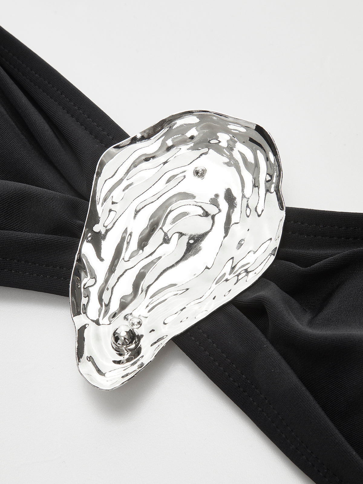 Metal Vurgulu Önden Bağlamalı Bikini Takımı