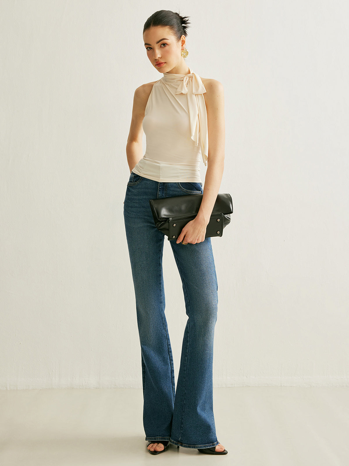 Bağcıklı Yaka Askılı Üst