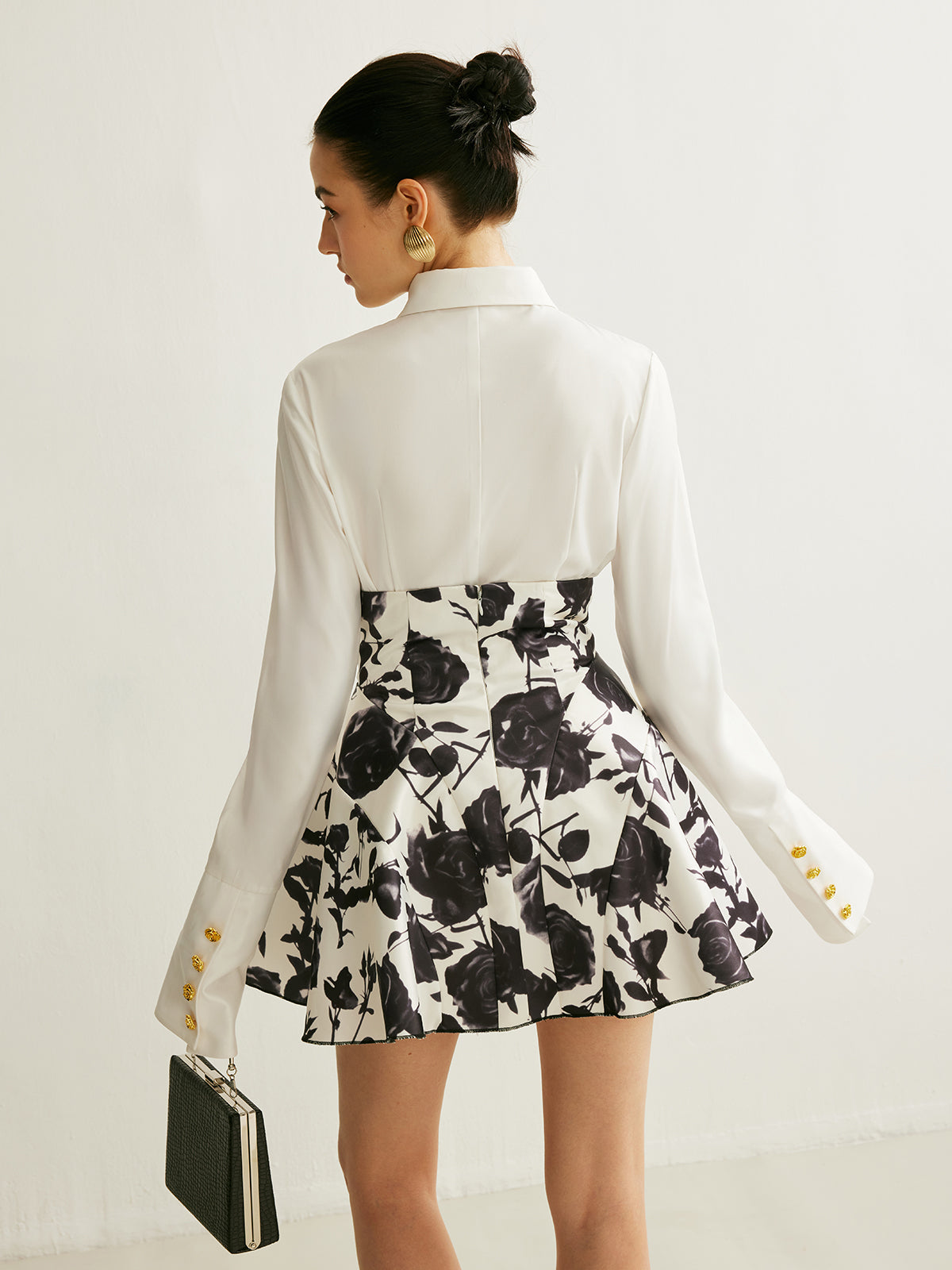 Metal Düğmeli Kesik Polo Tişört