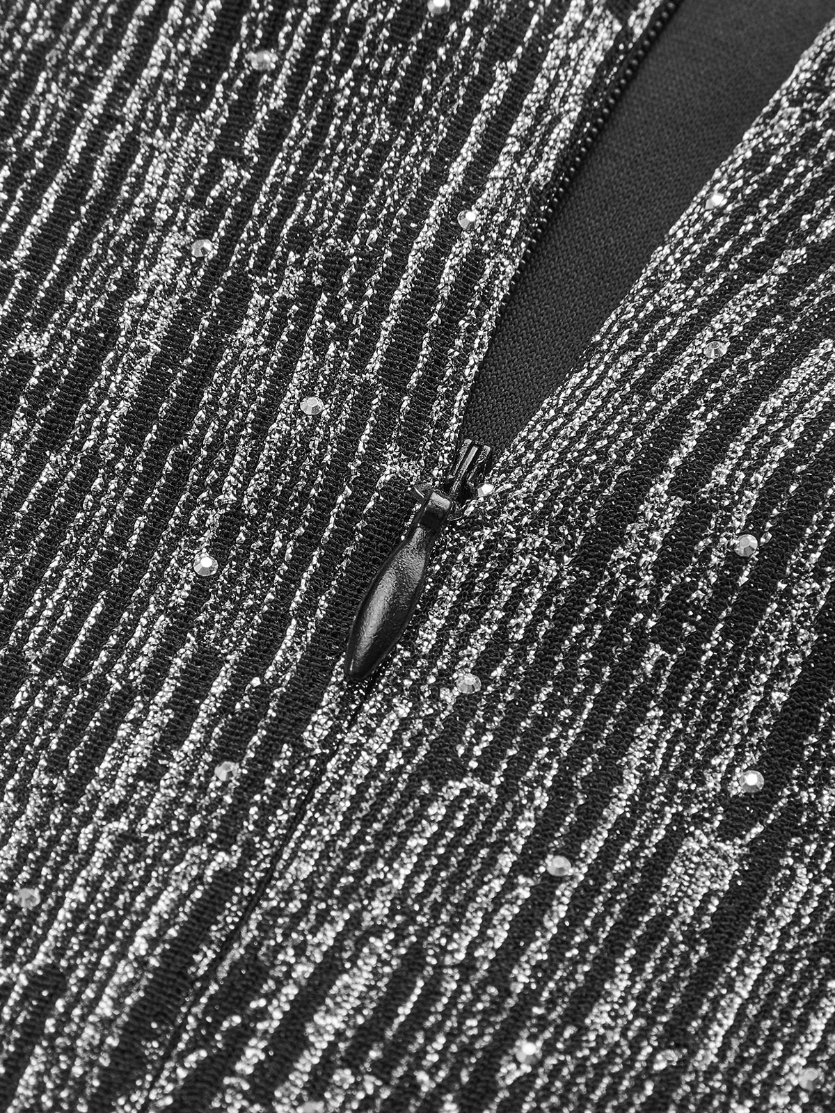 Askılı Sırtı Açık Pileli Elbise