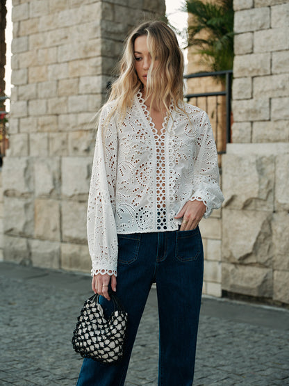 Yarı Şeffaf Nakışlı İçi Boş Detaylı Üst