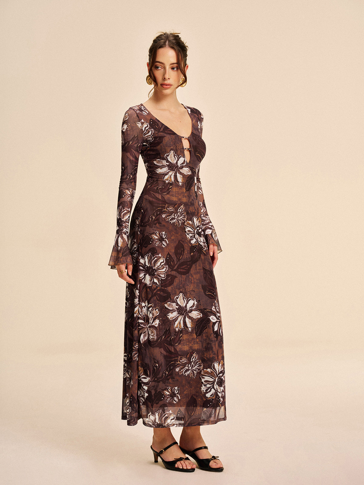 Yarı Şeffaf File Çiçekli Kesimli Elbise