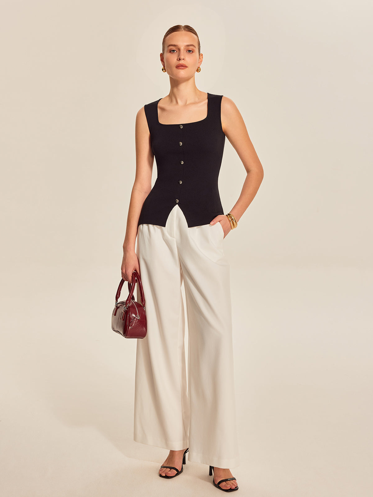 Önü Düğmeli Kare Yaka Üst