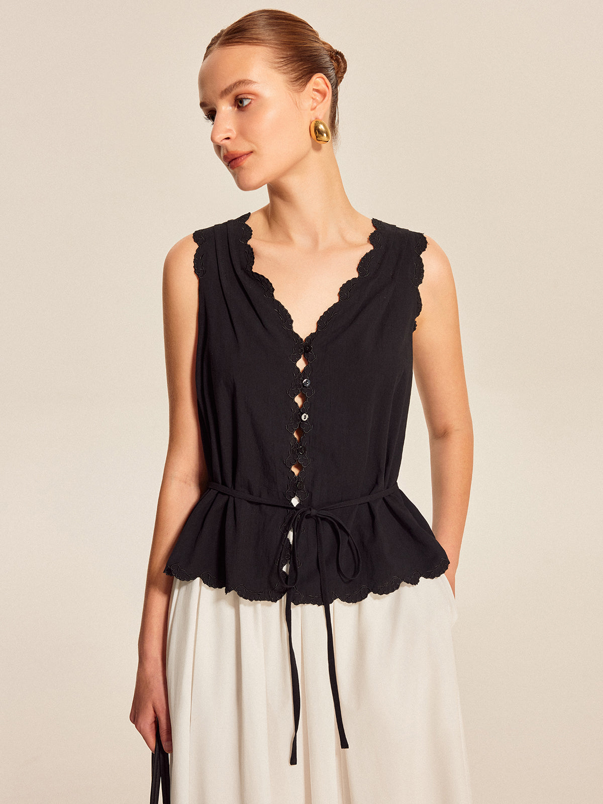 Dantel Kenarlı Taraklı Düğmeli Üst