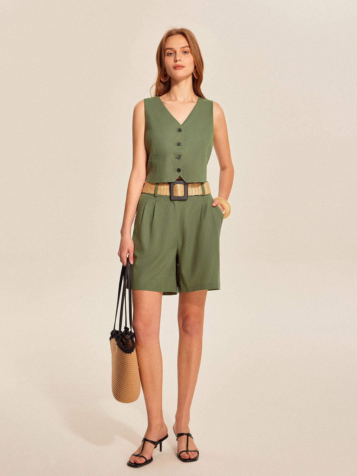 Kemerli V Yaka Düğmeli Şort Takımı