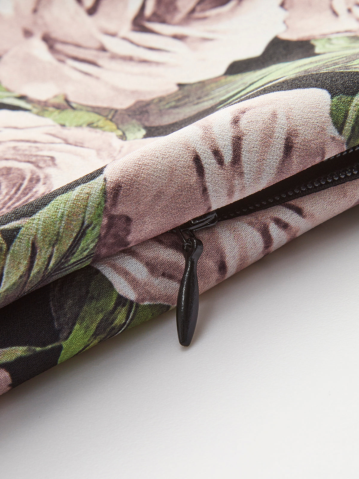 Çiçekli Dantelli Sırtı Bağlamalı Elbise