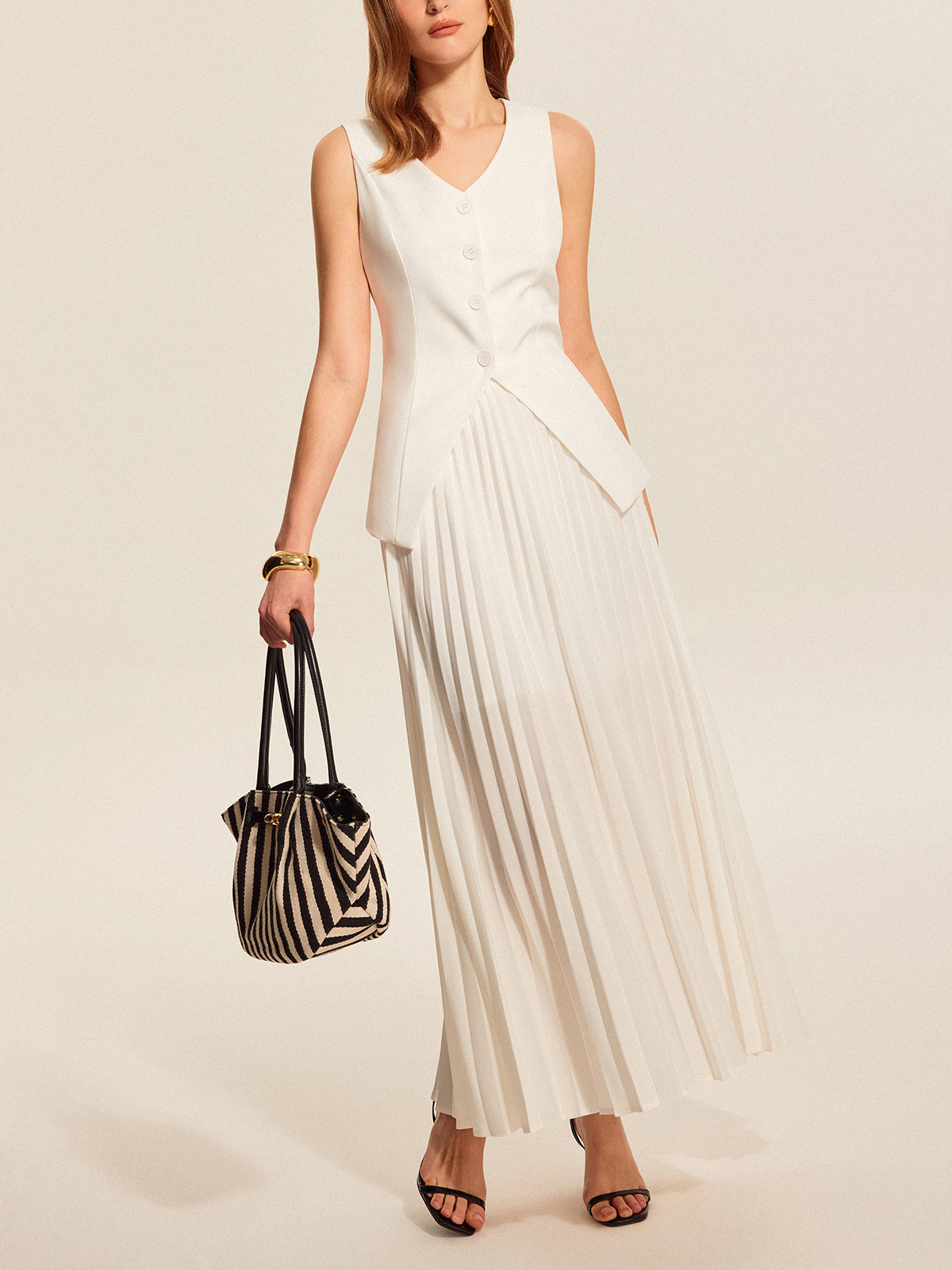 Düğmeli Yelek Pileli Etek Takımı