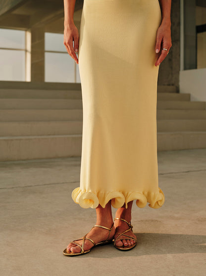 Omuzları Açık Örgü Volanlı Elbise