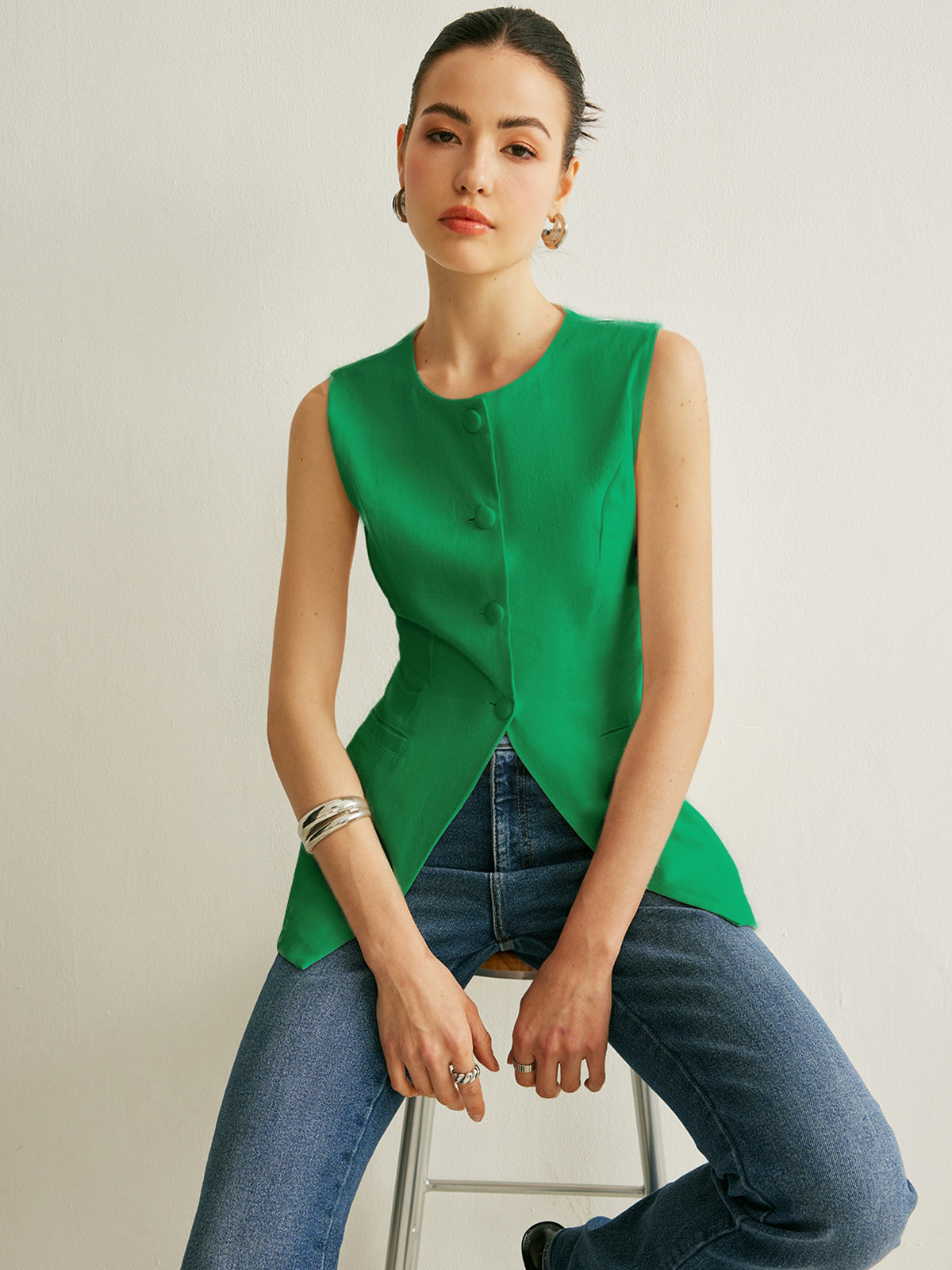 Düğme Detaylı Kolsuz Yelek