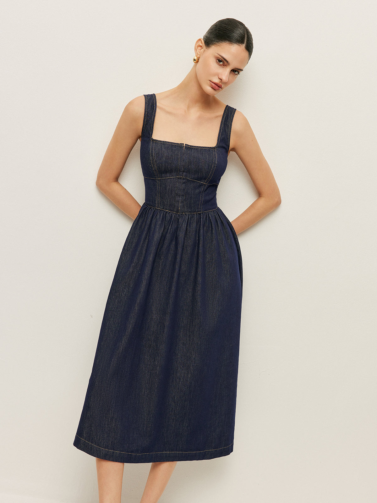 Kare Yakalı Önü Düğmeli Kot Elbise