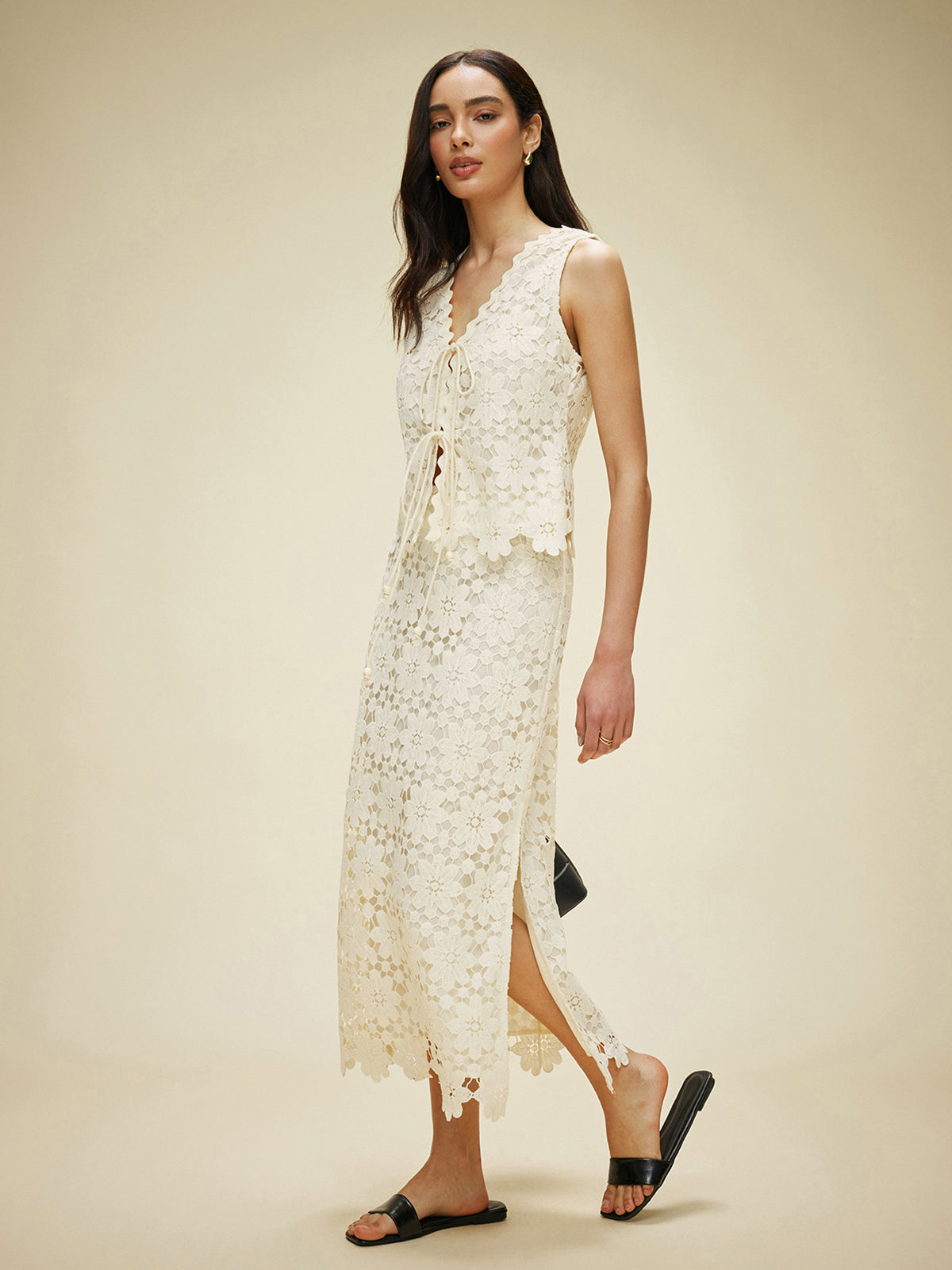 Dantel Önden Bağlamalı Etekli Üst Takım