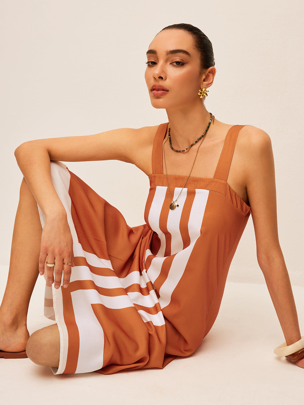 Renk Bloklu Kare Yaka Elbise