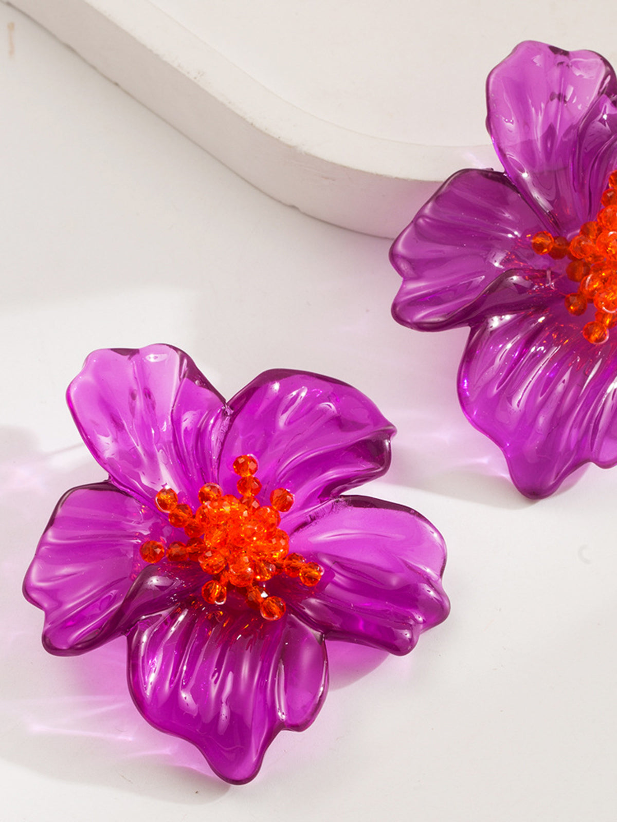 Çiçek Şeklinde Reçine Küpeler