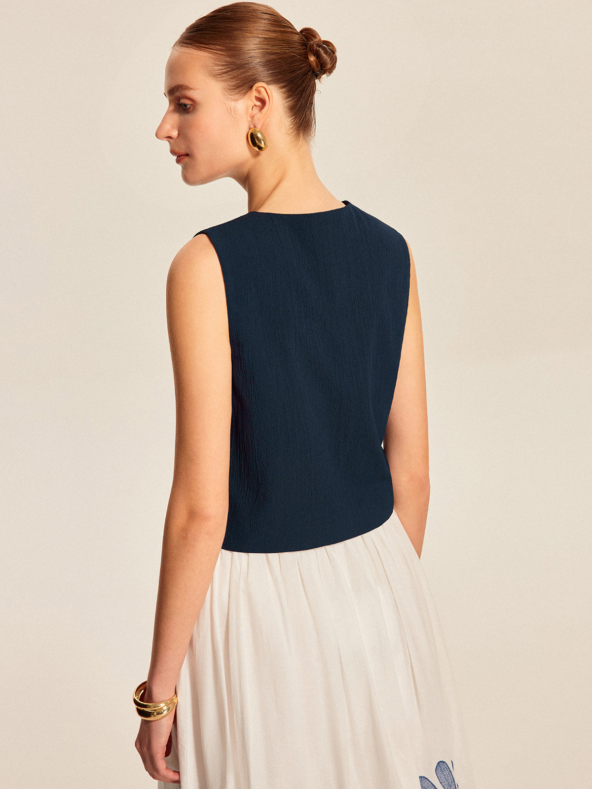 Önü Bağlamalı Boncuklu Kolsuz Üst