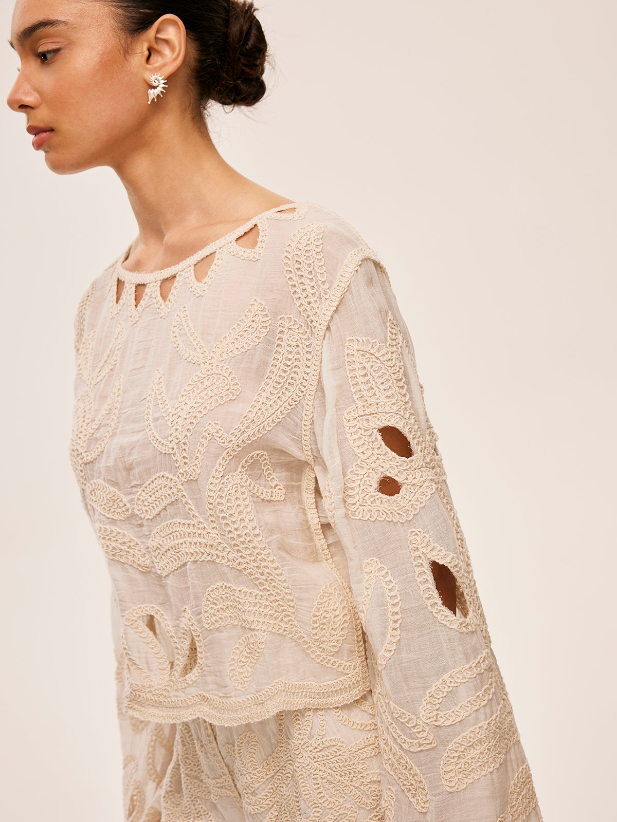 İşlemeli Kesik Şort Takımı