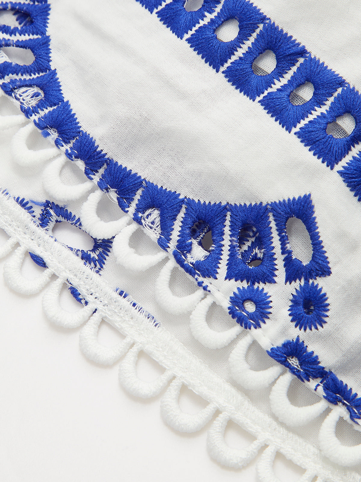 İşlemeli Fırfırlı Kolsuz Elbise