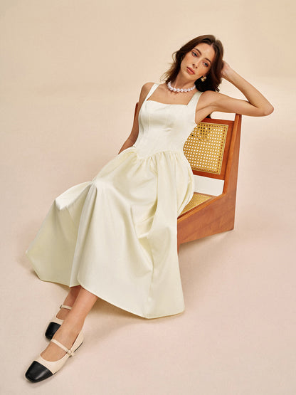 Kare Yaka Pileli Elbise