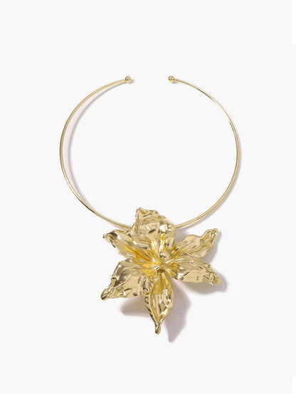 Çiçekli Gösterişli Choker Kolye