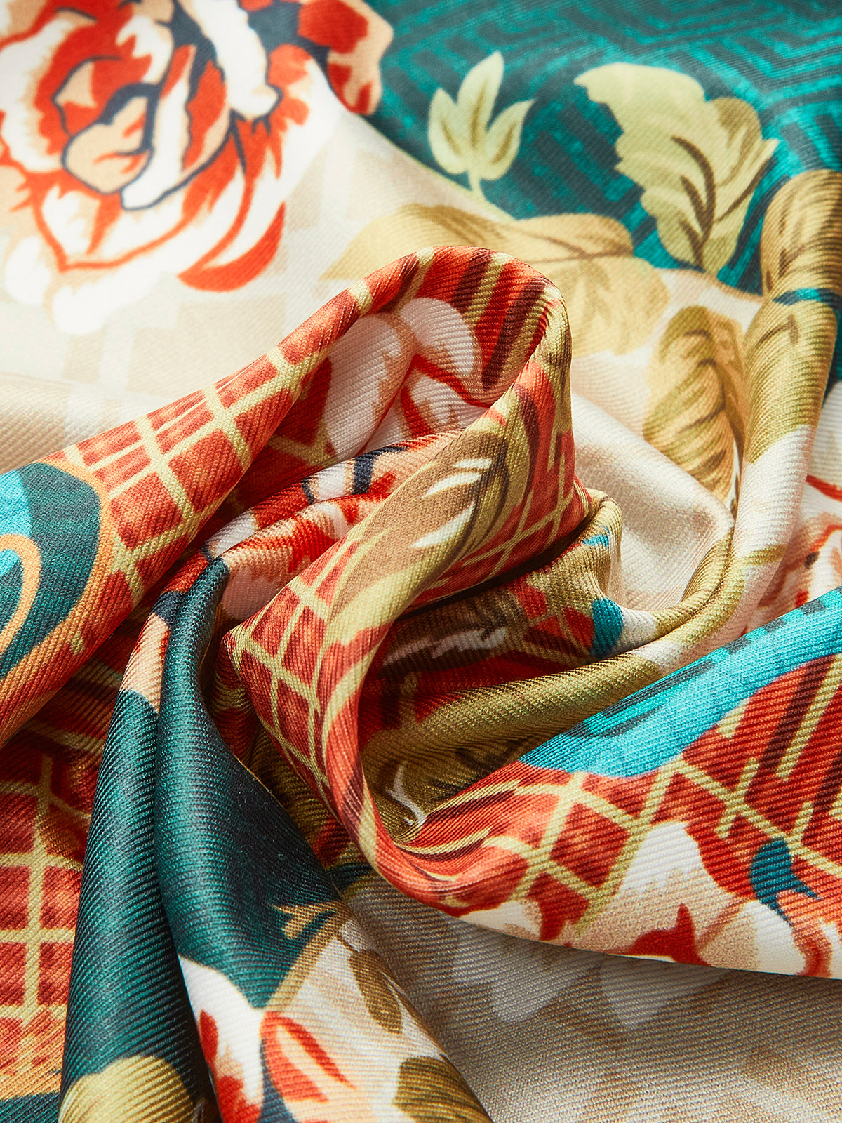 Askılı Yakalı Çiçekli Elbise