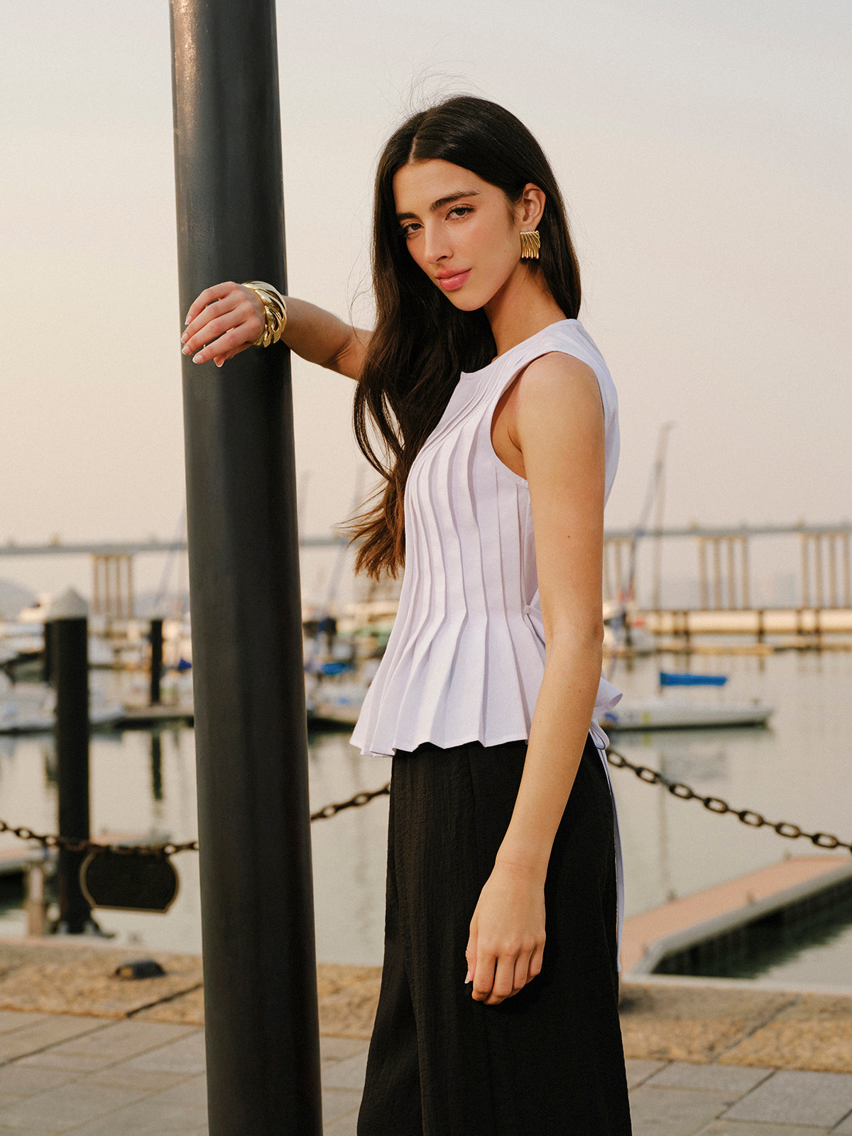 Pamuk ve Keten Pileli Arkadan Bağlamalı Üst