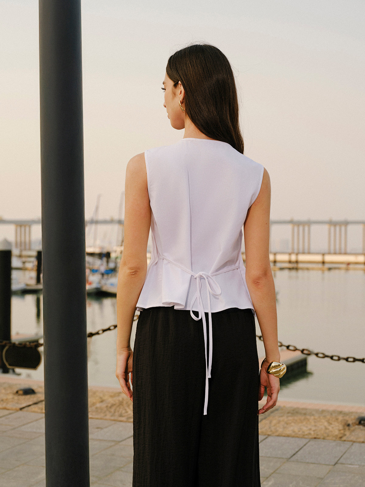 Pamuk ve Keten Pileli Arkadan Bağlamalı Üst