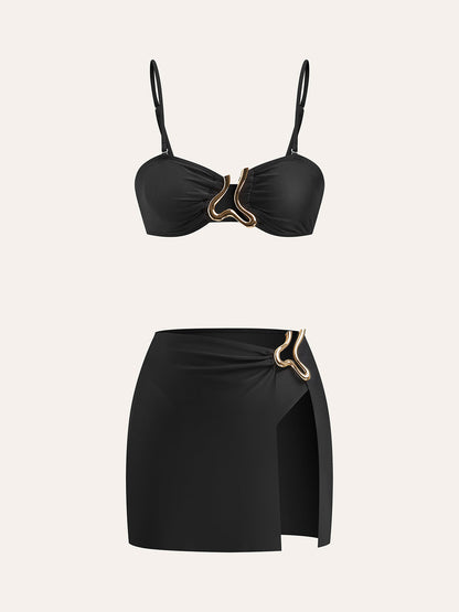 Altın Detaylı Bikini Takımı ve Etekli