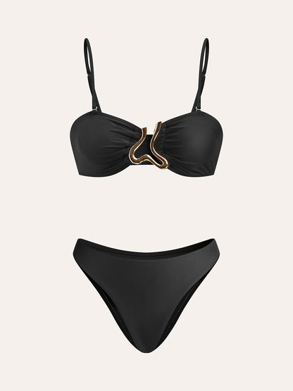 Altın Detaylı Bikini Takımı ve Etekli